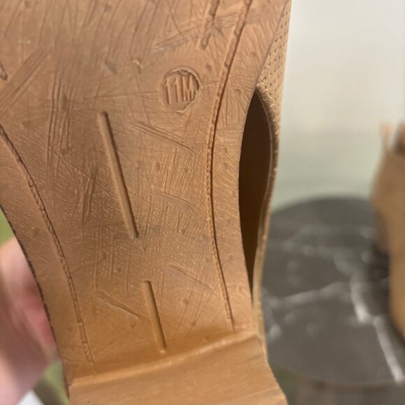 Tan Boots - open toe - Picture 4 of 4